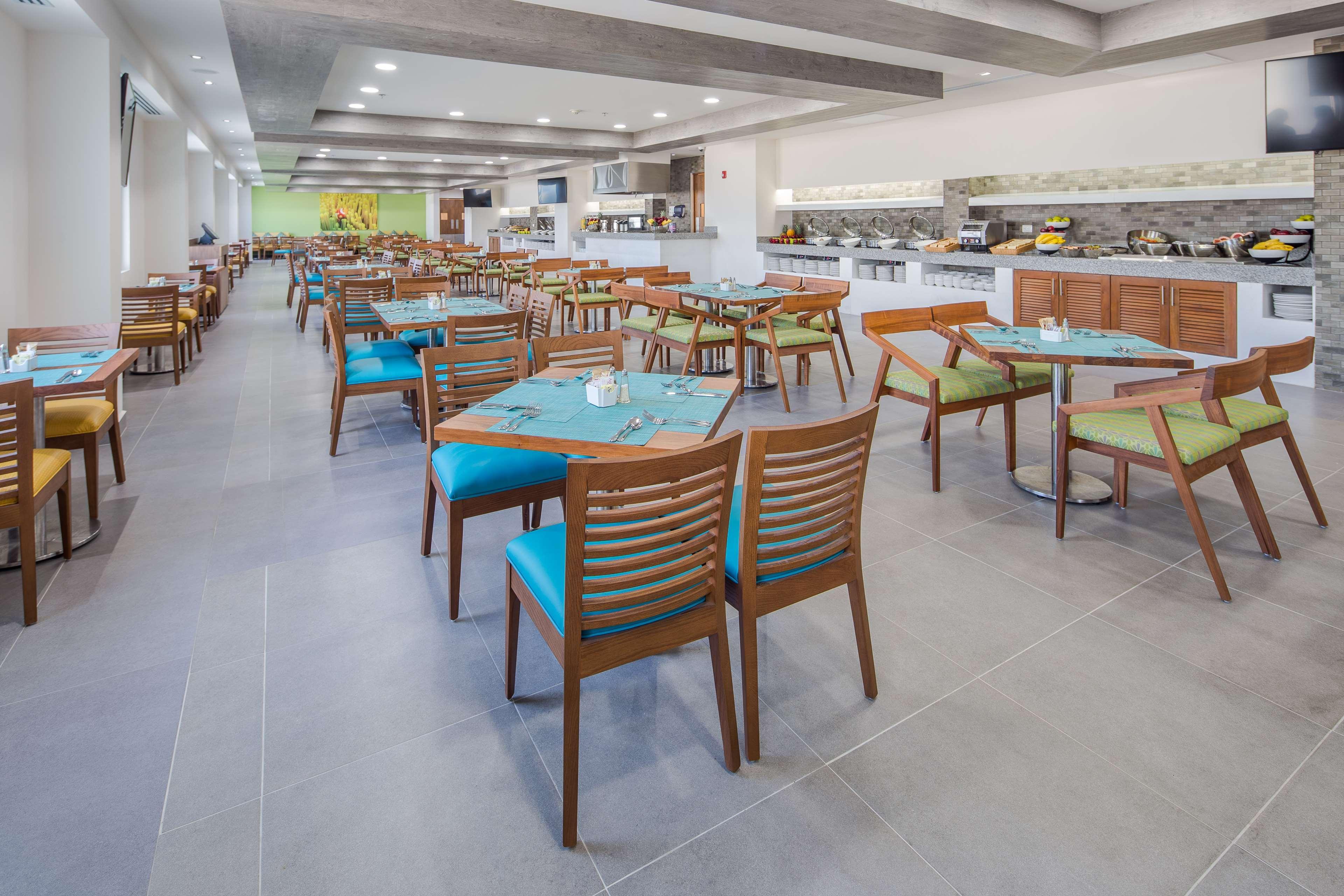 Отель Wyndham Garden Плая-дель-Кармен Экстерьер фото The restaurant