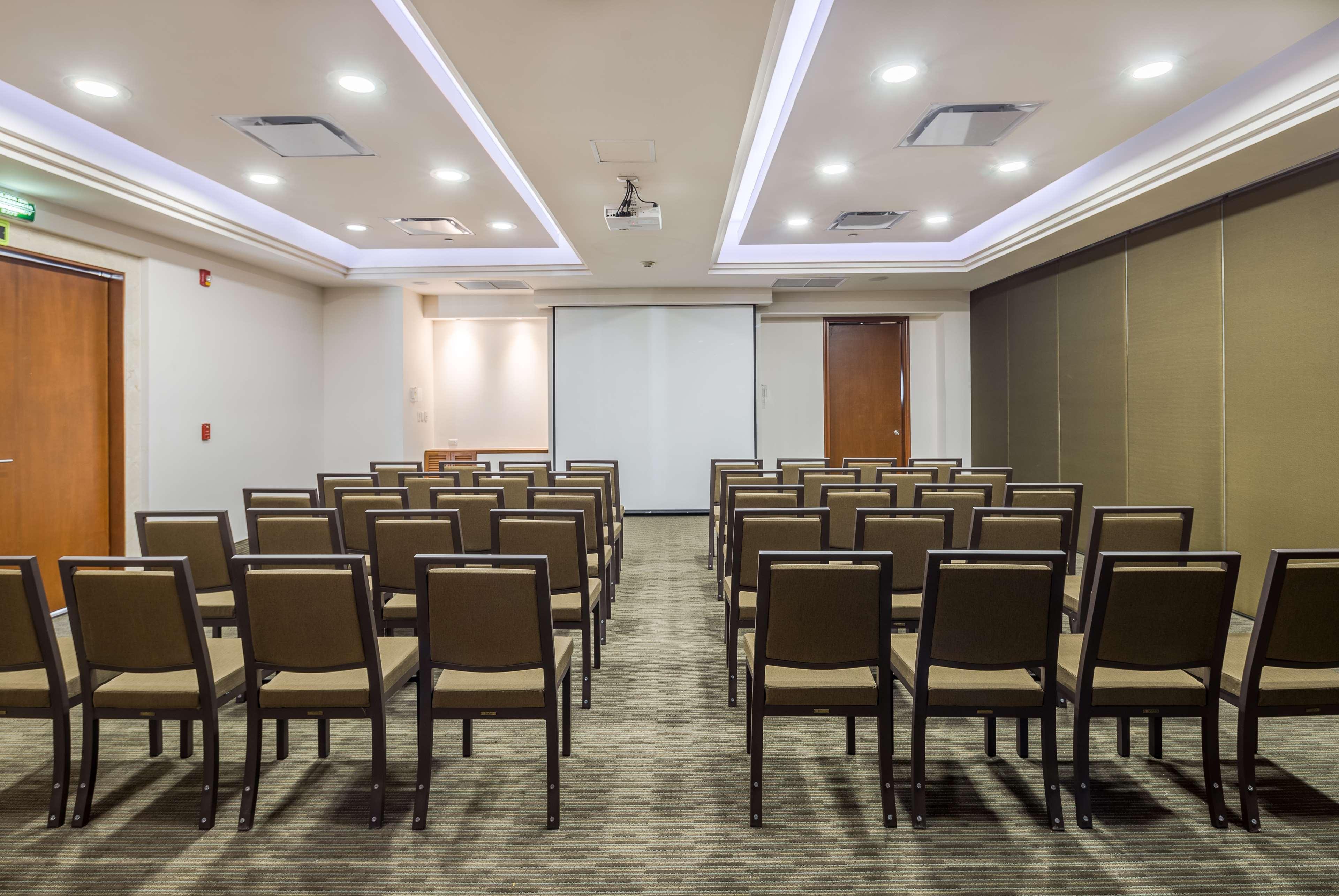 Отель Wyndham Garden Плая-дель-Кармен Экстерьер фото Meeting room
